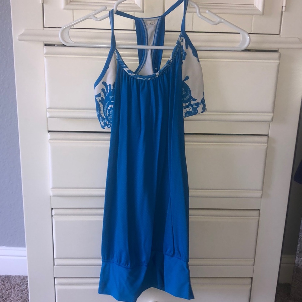 size 4 lululemon tank; blue and white